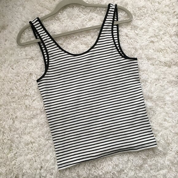 European H&M Black and White Striped Ribbed Tank Top - Picture 4 of 13